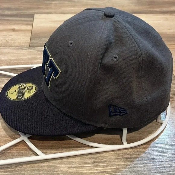 NWT Pitt Panthers New Era 59Fifty Flat Brim Gray Navy Gold Fitted Size 7 1/2 - Picture 4 of 6